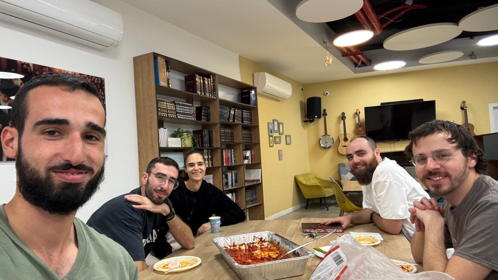 ארוחה משותפת